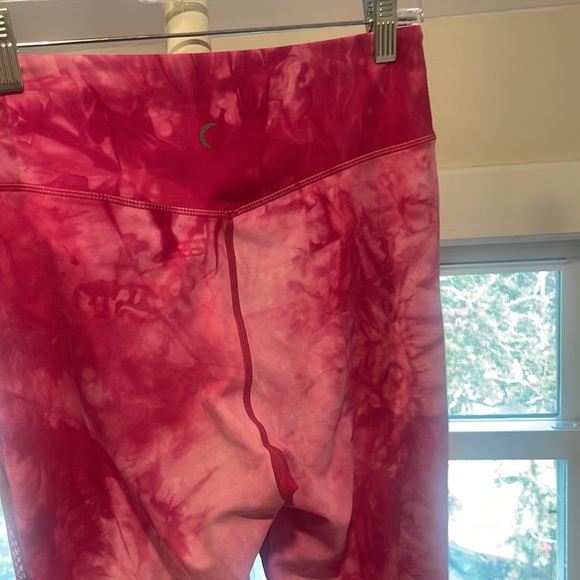 Zyia Active Hendrix Fuschia Pink Tie Dye Mesh Light n Tight Leggings, Size 6-8 - Picture 4 of 5